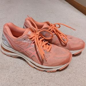 Asics Gel Nimbus 20 (Size 8)